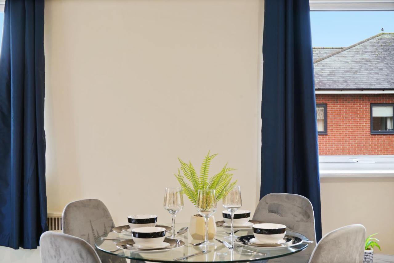 Peaceful 2Br Flat With Historic Bottle Kilns View & Free Parking Located Near City Centre Stoke-on-Trent Exterior foto